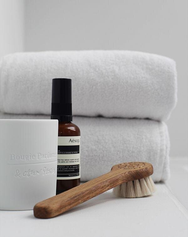     Чем опасен массаж сухой щеткой?