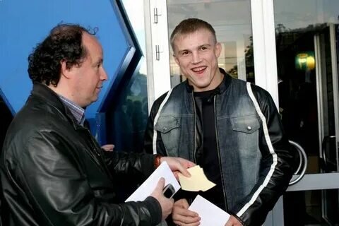 В 2004 году 22-летний датчанин  Мартин Кампманн считался одной из главных молодых звёзд европейских смешанных единоборств.-7