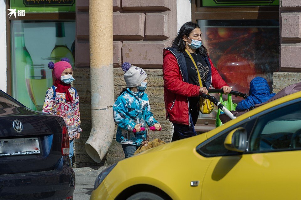     Эксперт: пары часто разводятся, чтобы получить льготы одинокой матери. Олег ЗОЛОТО