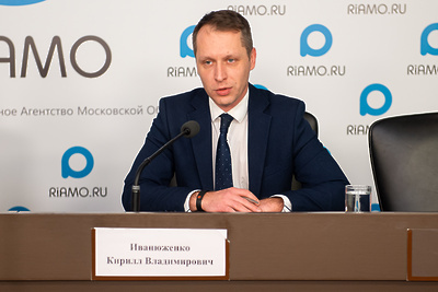    Заместитель руководителя Московского областного УФАС России Кирилл Иванюженко на пресс-конференции в РИАМО ©Мария Шуревская РИАМО