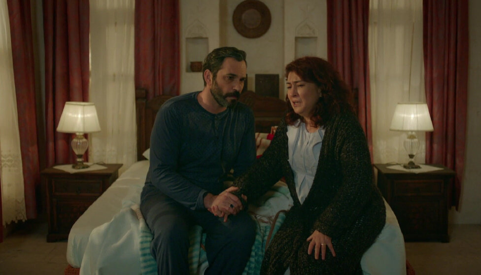 Ветреный холм турецкий 52. Ветреный холм турецкий 52. Ветреный холм турецкий 52. Элиф ветреный. Ветреный холм турецкий 52.