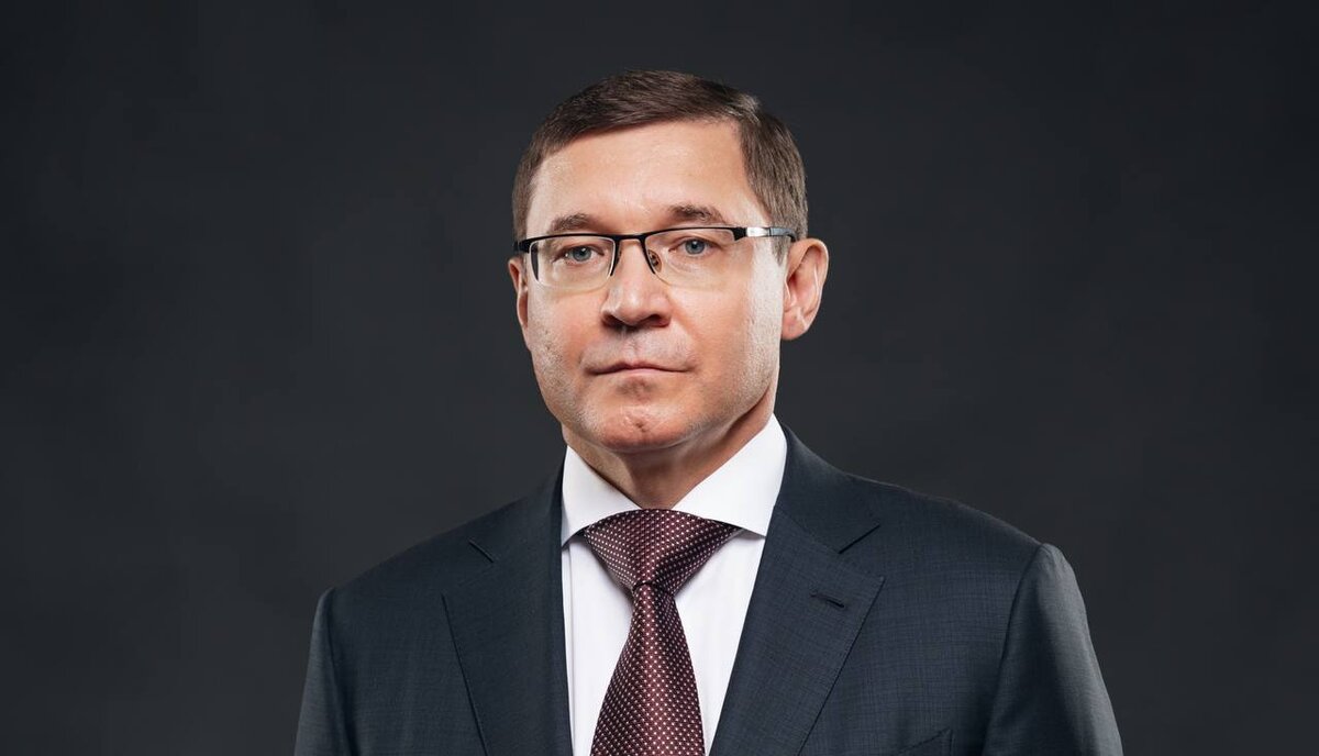    Полпред президента в УрФО Владимир Якушев поздравляет с Новым 2023 Годом