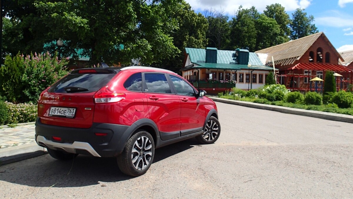     Дилеры LADA продают подержанные автомобили, обещая дешевый ремонт Фото: АвтоВзгляд