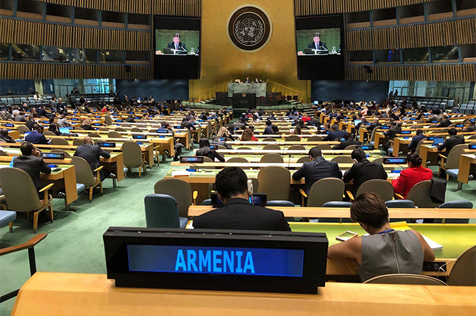 Армения пытается затащить международную миссию в нагорную часть Карабаха
