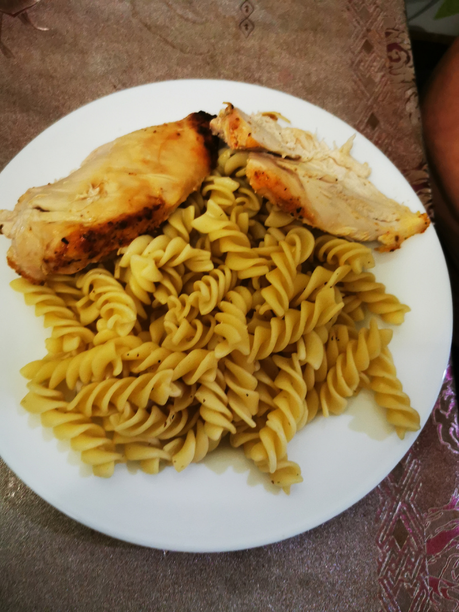 Примерно так выглядит мой ужин