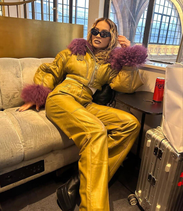    Личные соцсети Риты Оры