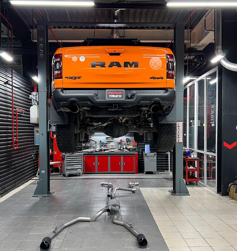 Листайте галерею