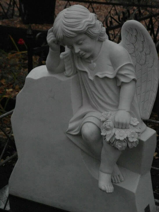 Памятники на могилу детям с ангелом фото