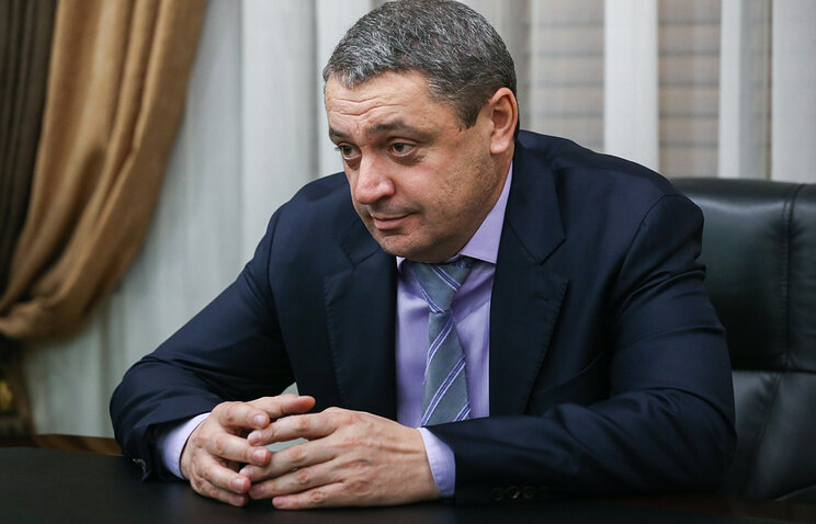 
Министр строительства и архитектуры Северной Осетии Русланбек Икаев 
