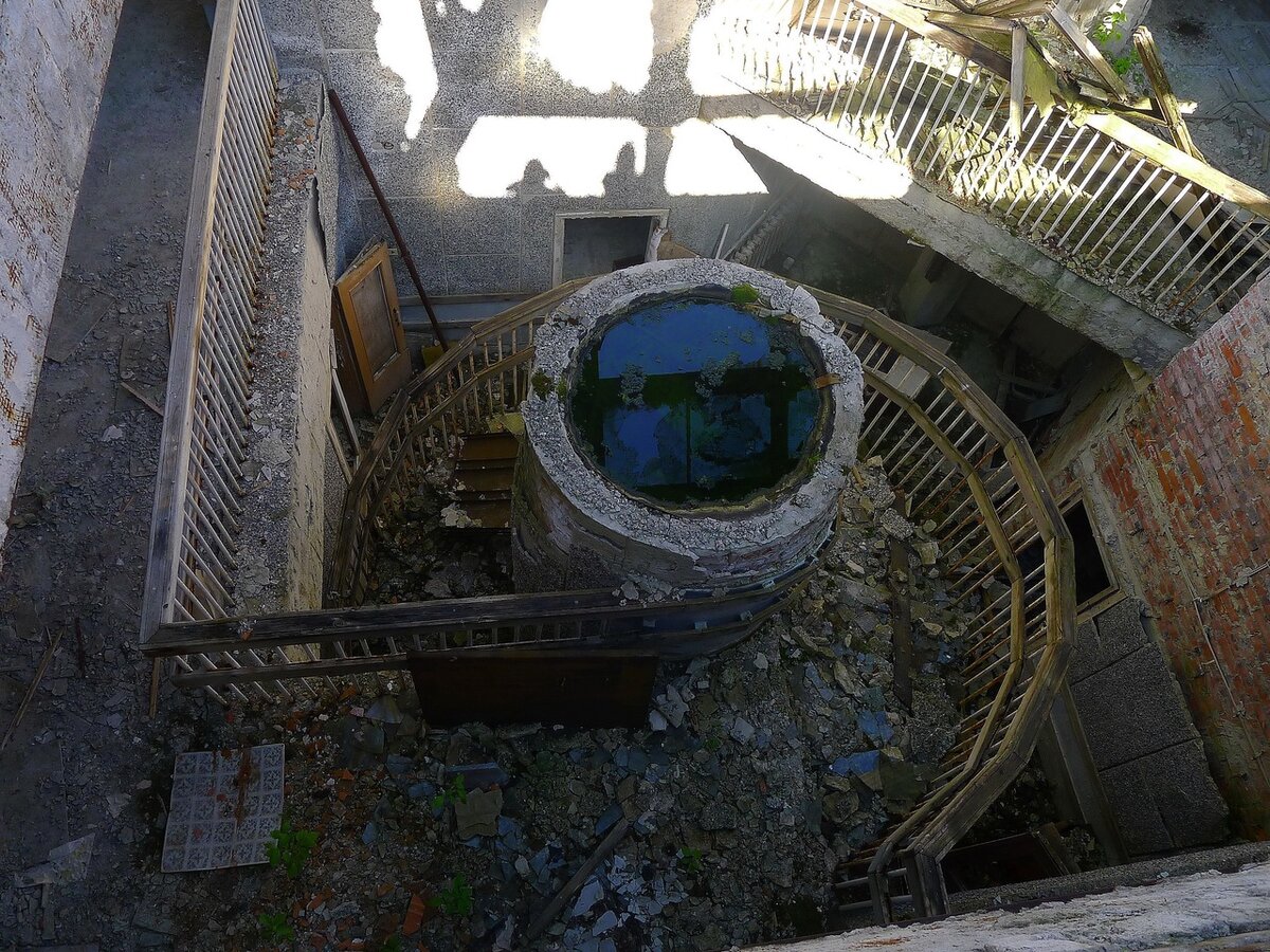 Лестница вниз