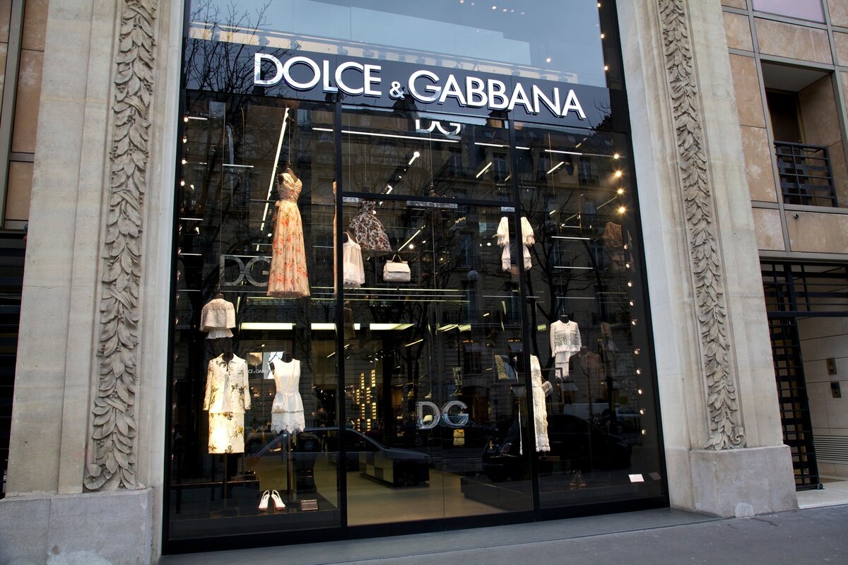 Dolce & Gabbana --- не дешевая одежда , но зато есть вязаный эксклюзив! |  Все о пряже из собачьей шерсти ! | Дзен