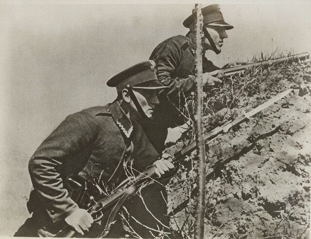 Полякам пришлось первым попасть под удар немецкой военной машины. From Tumblr.