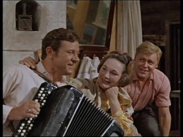 туман фильм 2005 призраки. туман фильм 2005. туман хроника пикирующего бомбардировщика ноты. когда рассеется туман фильм. хроника пикирующего бомбардировщика фильм 1967.