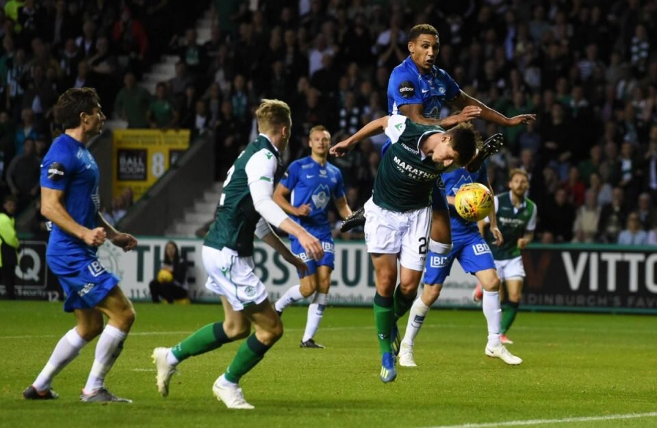 Норвежцы в матче с «Хибернианом»