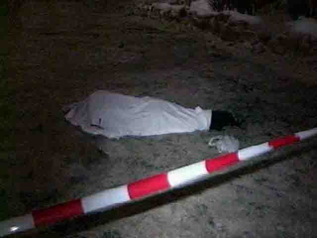 Занималась не пристойным поведением со взрослым дядей.