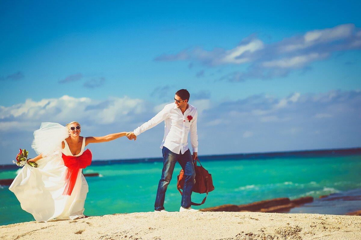 Подарите молодоженам подарочный сертификат от турагентства