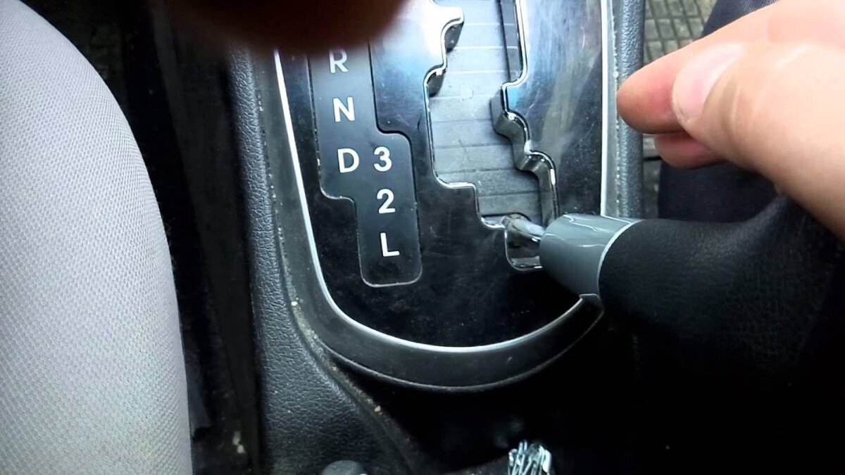 Нажимать ли тормоз при запуске. Subaru Impreza WRX STI селектор АКПП. Консоль АКПП STI. Консоль селектора АКПП Subaru Impreza gh2 STI. Impreza gh8 АКПП