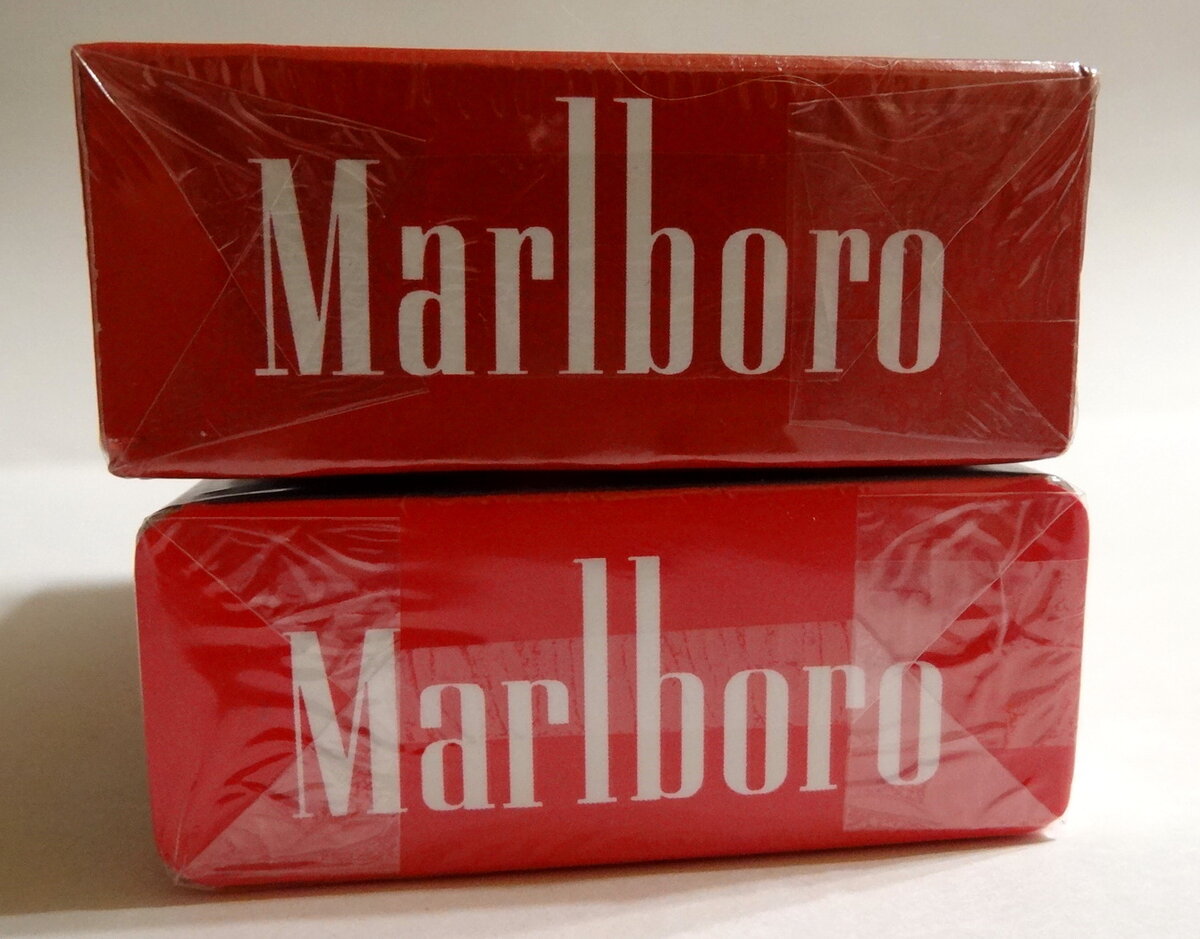 Американские сигареты мальборо. Мальборо красный. Сигареты Marlboro Medium. Американские сигаретные машинки.