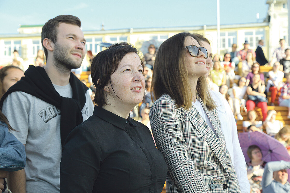 Поддержать нижегородского режиссера пришли друзья и члены съемочной группы