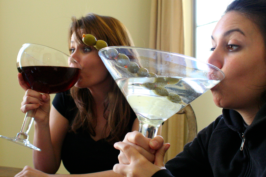 Мы выпили всего-то по одному бокальчику