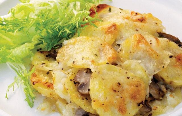 Картошка с курицей в мультиварке | Ethnic recipes, Food, Potato salad