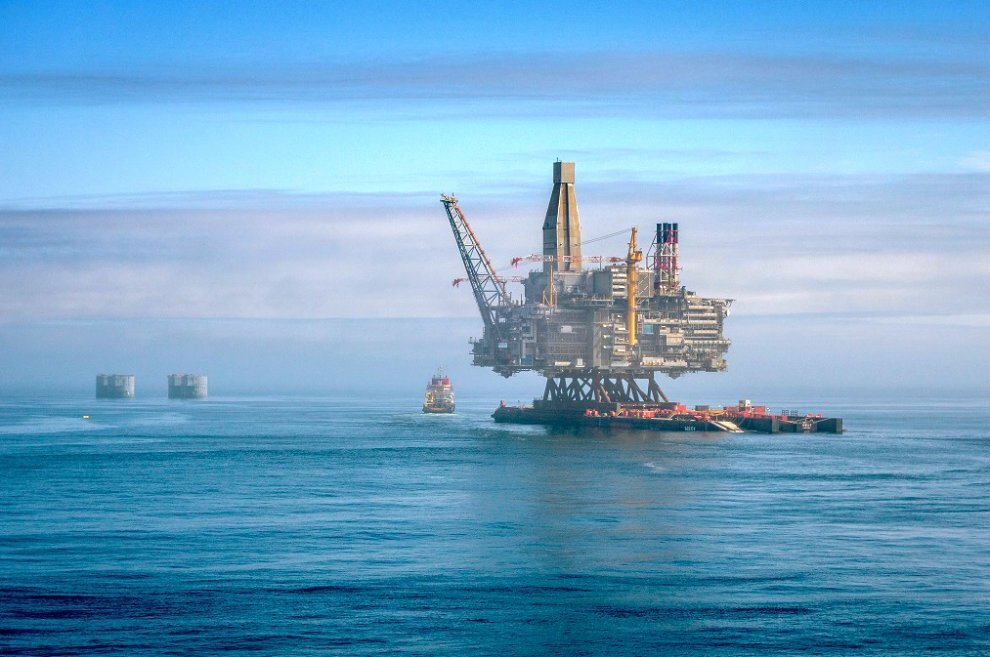 Фото: gosrf.ru. Нефтяная платформа Сахалин 
