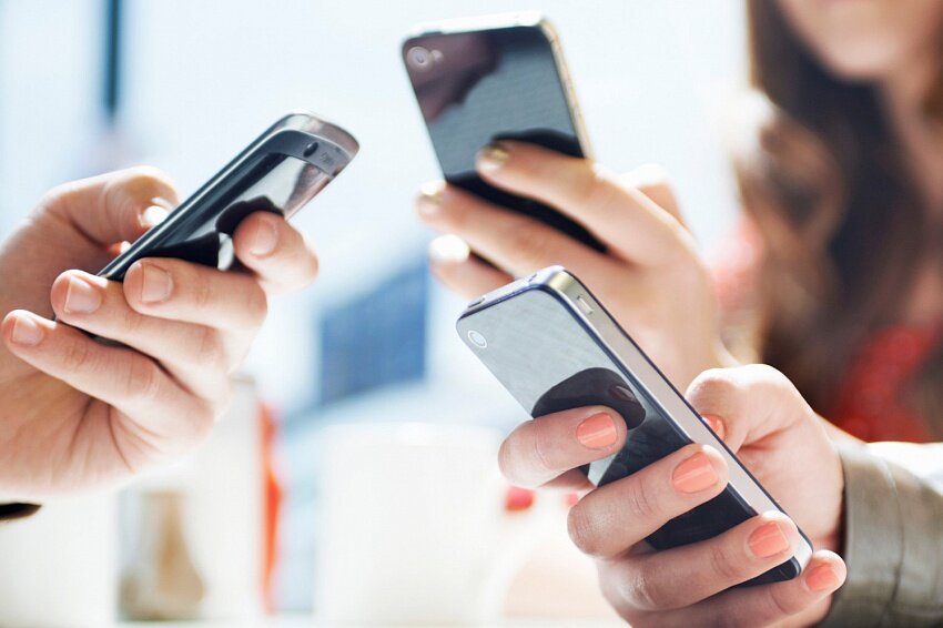 Игорь Артемьев, глава Федеральной антимонопольной службы  заявил, что в интересах развития туризма в Крыму, национальный роуминг на полуострове будет отменен, а мобильные операторы смогут компенсировать потери за счет роста туристического потока. 