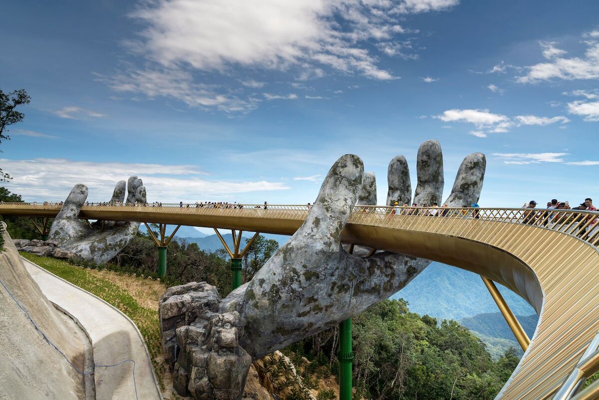 мост во вьетнаме руки