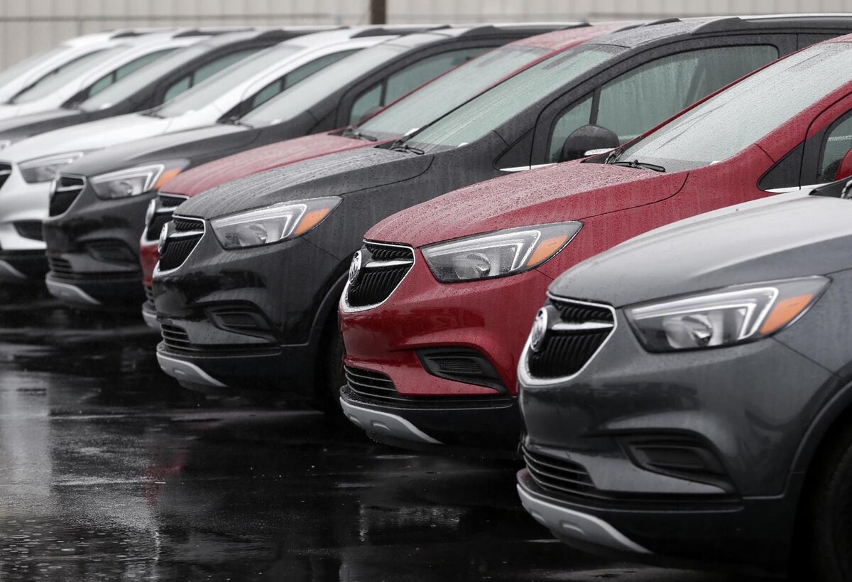 Больше всего в России машин в возрасте от 11 лет и старше