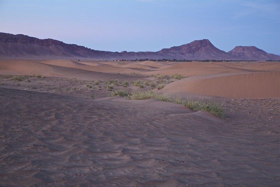 https://cdn.pixabay.com/photo/2017/09/14/18/52/morocco-2750053_960_720.jpg