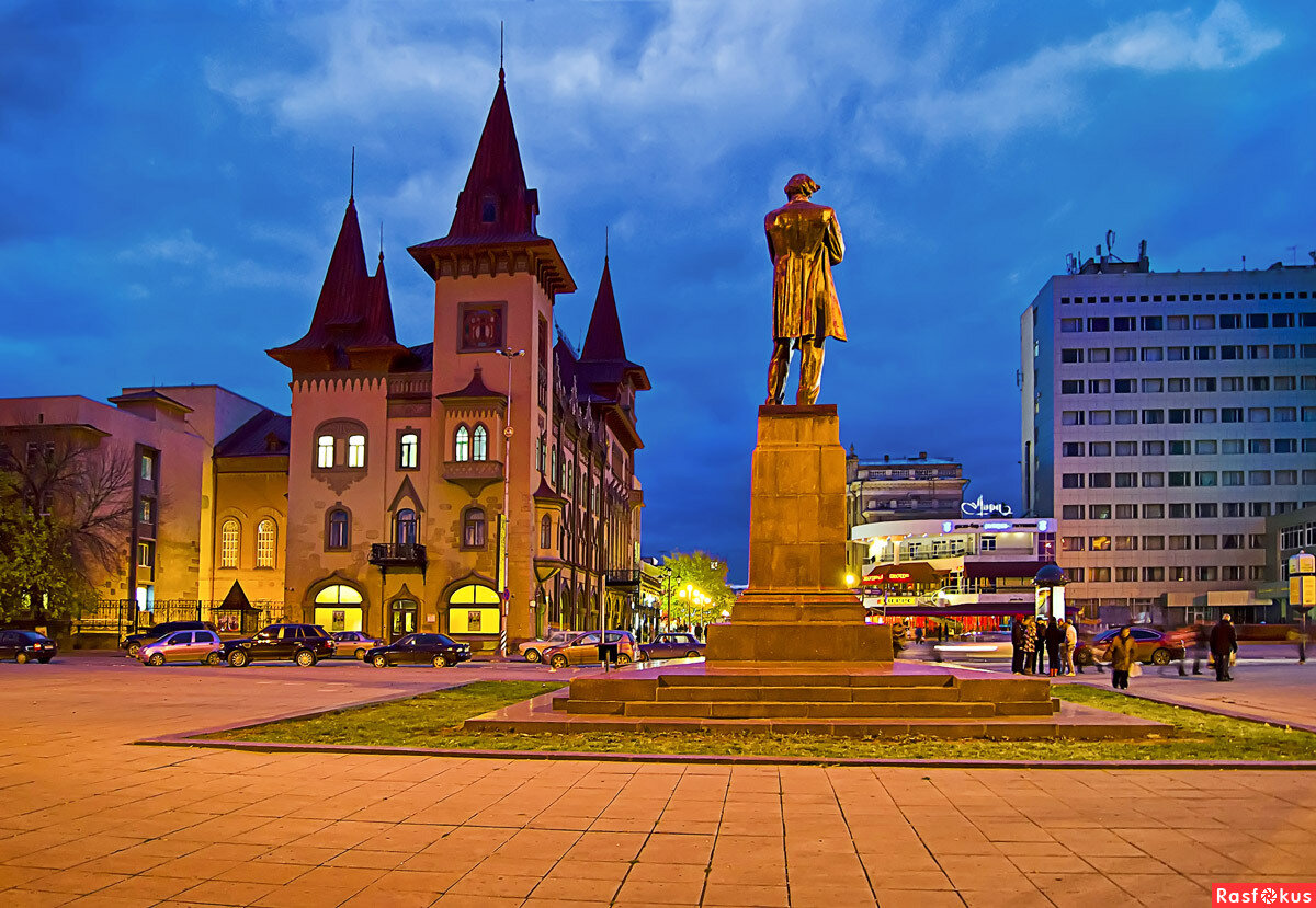 Центр саратова. Саратов. Саратов центр города. Современный Саратов. Саратов достопримечательности города.