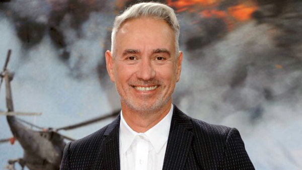 Режиссер Роланд Эммерих в предвкушении грядущих разрушений