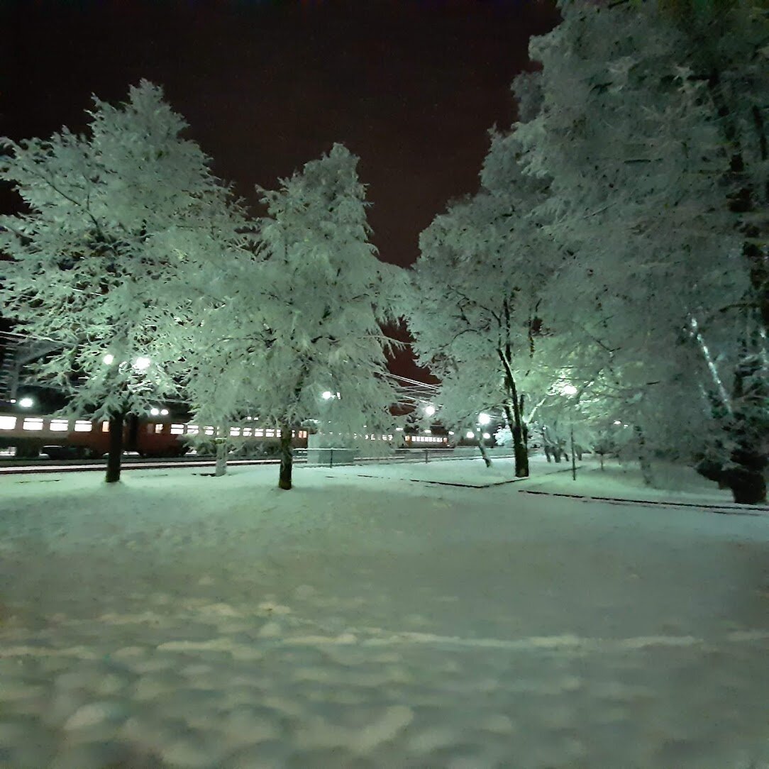 Зима, и мне хотелось согреться. Хотя горячего не пью - нельзя горячую пищу при панкреатите,  теплый чай тоже неплохо. 
