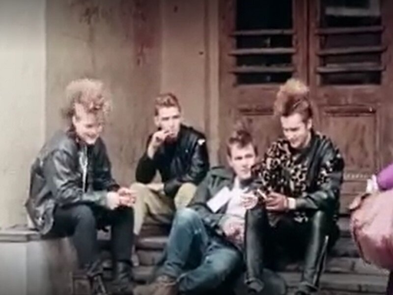 Кадр из фильма «Публикация» (1988). Скриншот. Источник - YouTube. Увы, хороших изображений нет, фильм выложен в ужасном качестве.