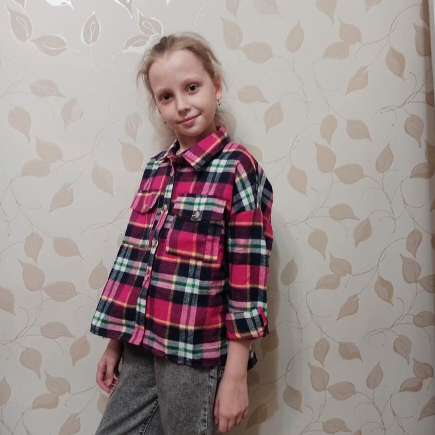 А еще модно носить костюмы с петлями и застежками 