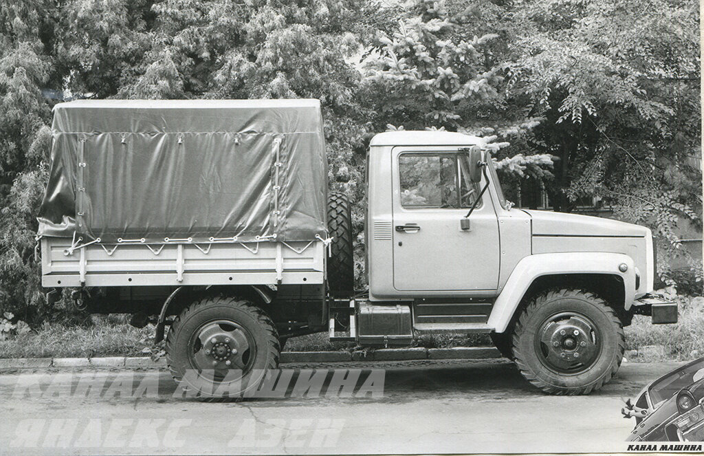 ГАЗ-33095 получил номер шасси Э-330910, что означало, что это 10-й опытный автомобиль в отдельной нумерации опытных образцов семейства ГАЗ-3309