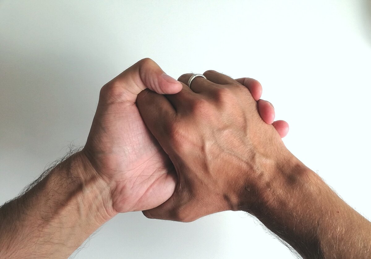 Договориться с собой. Больше похоже на борьбу.
