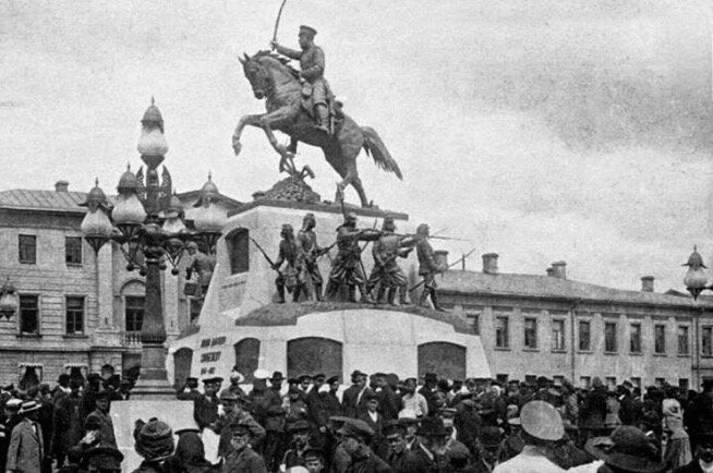 Памятник М. Д. Скобелеву, открвтие в 1912 году.
