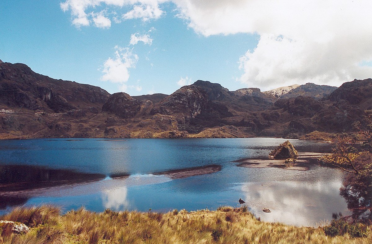 Окрестности Куэнки. Cajas National Park in Ecuador, near Cuenca, Wikimedia Commons