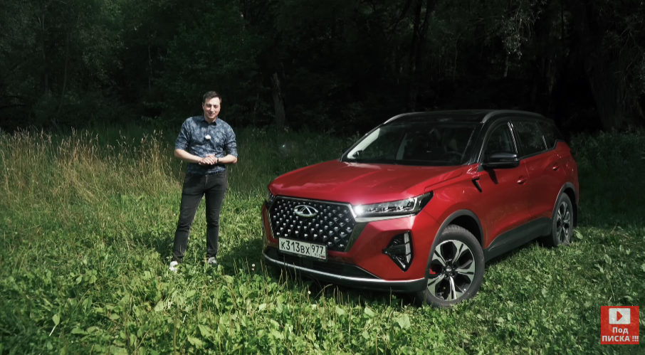 Кроссовер Chery Tiggo 7 продается в России с 2019 года, и за это время появилась машина второго поколения (Tiggo 7 Pro) и ее рестайлинговая версия (Tiggo 7 Pro Max). Однако до сих пор «семерки» предлагались только с передним приводом