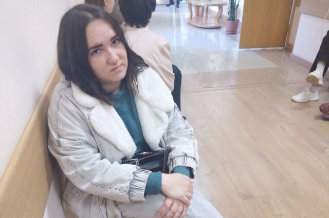    Карина Макарова до начала судебного заседания. Фото:  АиФ/ Наталья Кузнецова