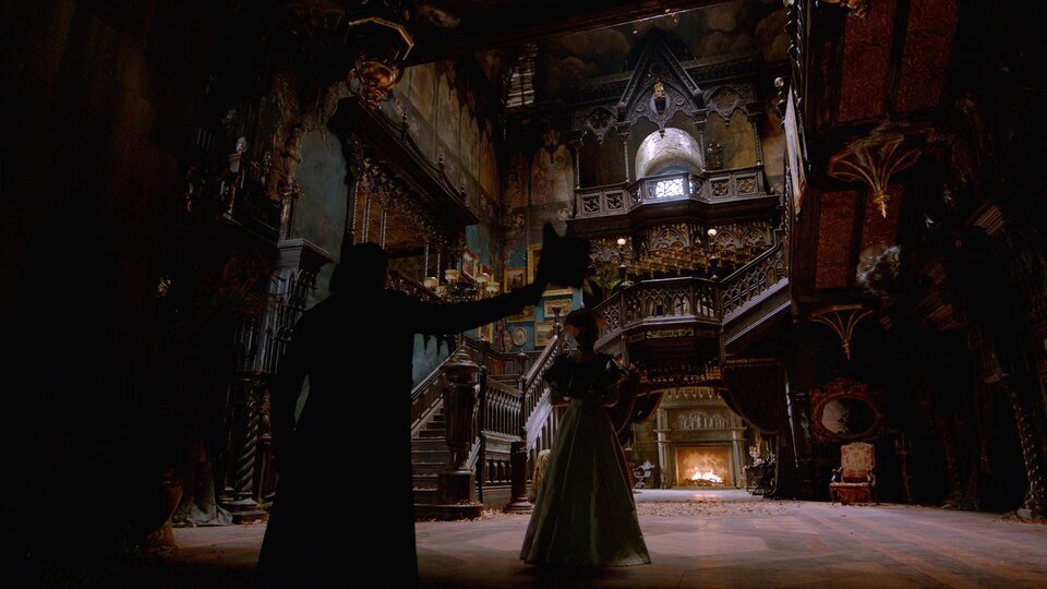 shot from "Crimson Peak"/2015/Guillermo Del Toro/Double Dare You (DDY), Legendary Entertainment/Источник - kinopoisk.ru