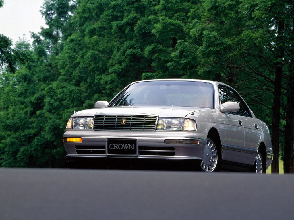 Toyota Crown рестайлинг 1993, седан, 9 поколение, S140 (08.1993 - 07.1995)