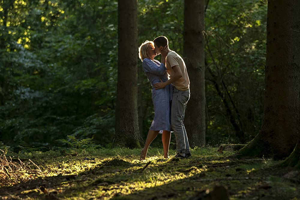 Кадр из фильма, источник: imdb.com. Режиссер: Май эль-Туки. Оператор: Яспер Спаннинг. Производство: Danmarks Radio (DR), Det Danske Filminstitut, Nordisk Film Production, Nordisk Film- & TV-Fond, Svenska Filminstitutet (SFI), Sveriges Television (SVT). Показ в России: Capella Film