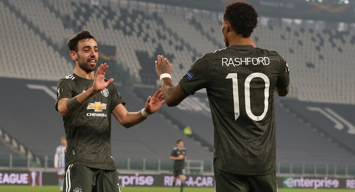 Бруно Фернандес и Маркус Рэшфорд отмечают гол