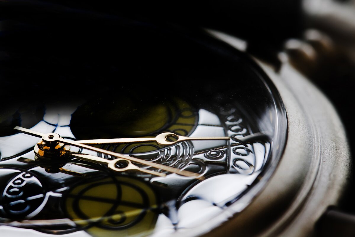 https://pixabay.com/photos/time-watch-timepiece-nostalgia-5389154/