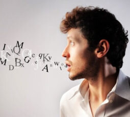  Существуют также специальные скороговорки для развития дикции и устранения проблем с произношением определенных звуков. Хороший способ разобраться, что именно нужно будет исправлять – послушать собственную речь со стороны. После того, как проблемы будут выявлены, можно приступать к работе над развитием дикции.