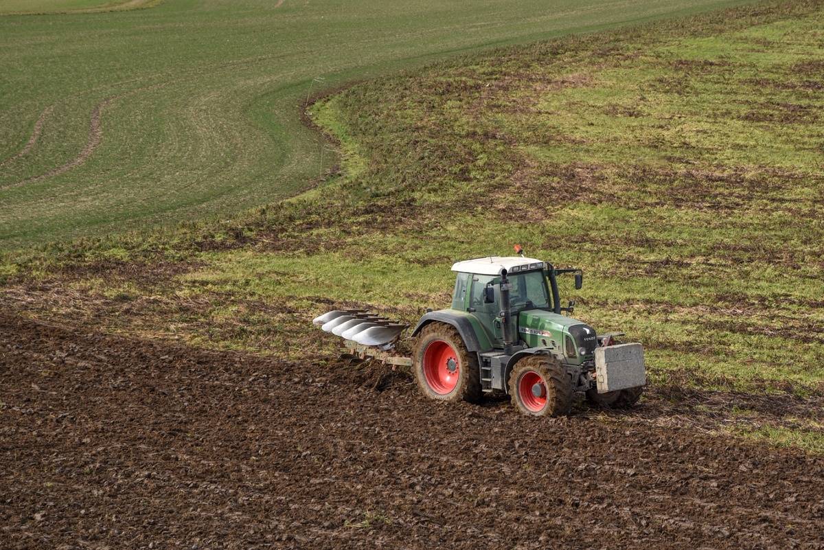 Fendt 820, Kverneland ED85