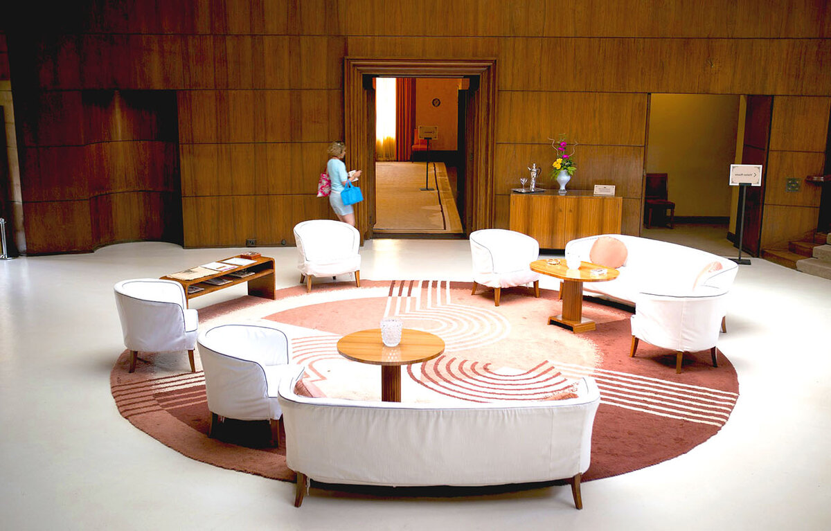 интерьер в стиле арт-деко (Дворец Элтам)