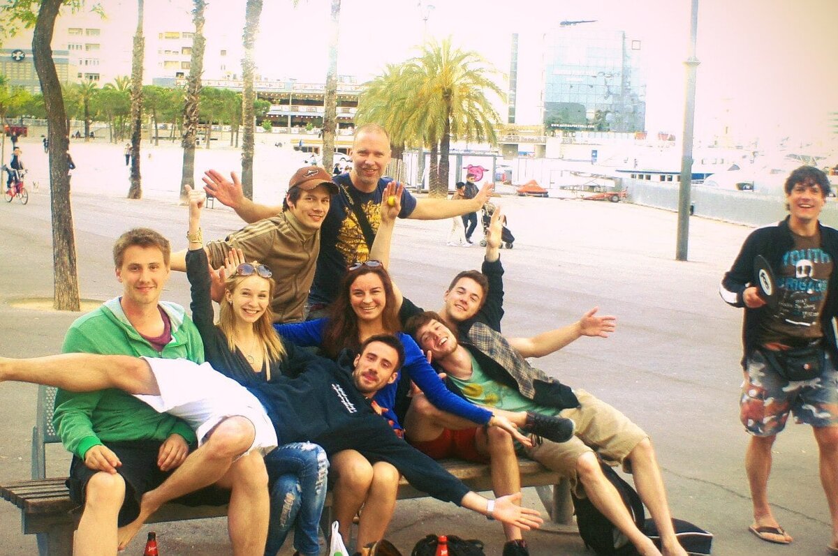 Гуляем по набережной, а там каталонские ребята в теннис играют, ну как не сфоткаться?)))